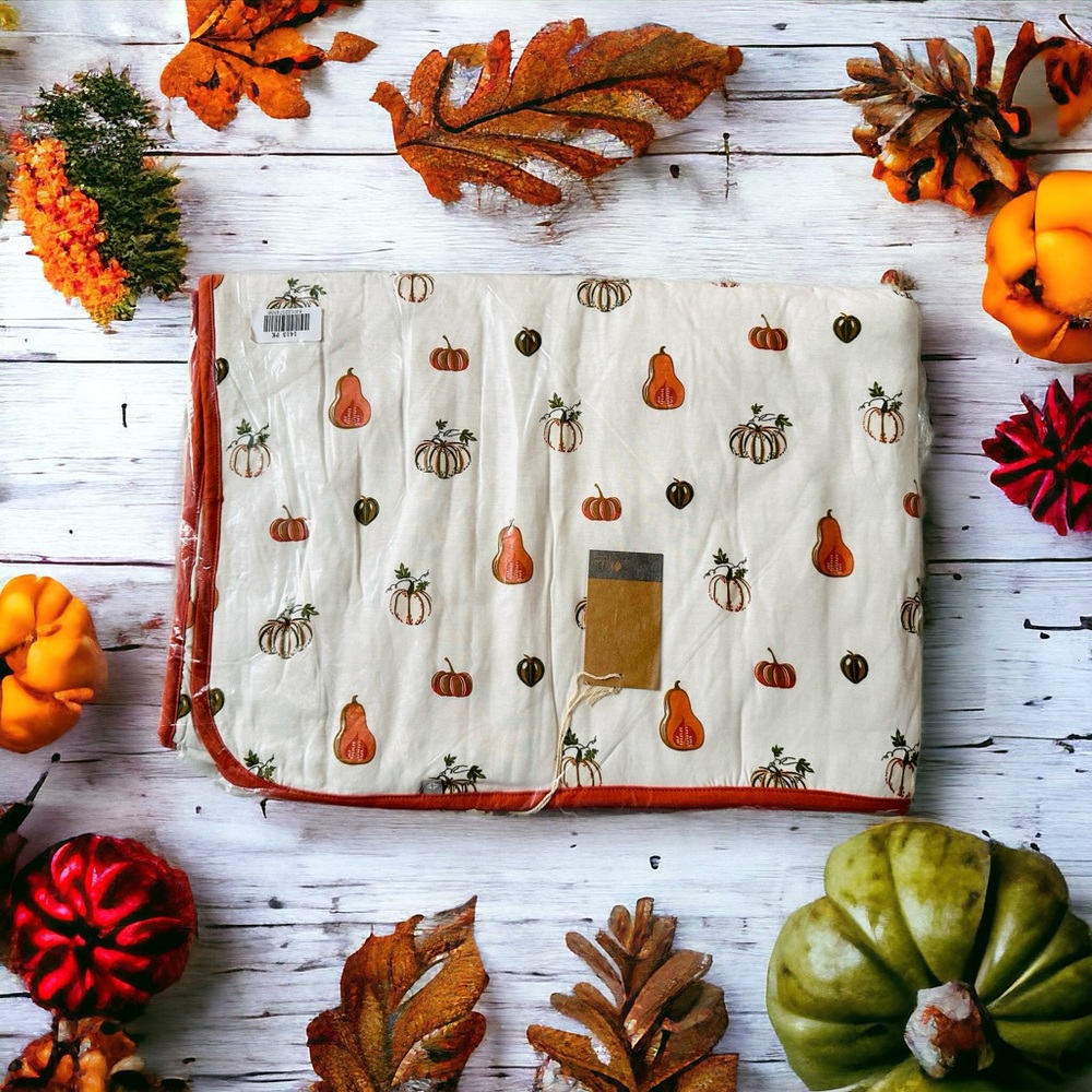 NIB Kyte Pumpkin Toddler Blanket